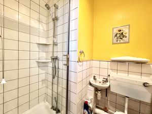 En-Suite- click for photo gallery